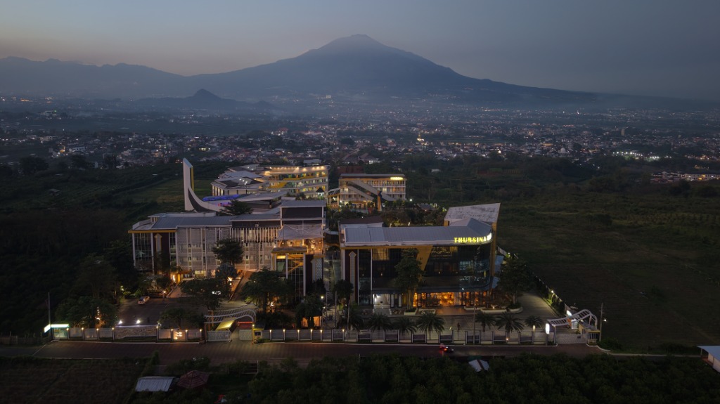 Center for International Curriculum & Assessment